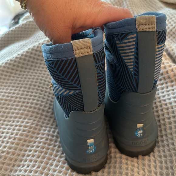 Bogs Snowboots - Picture 4 of 6